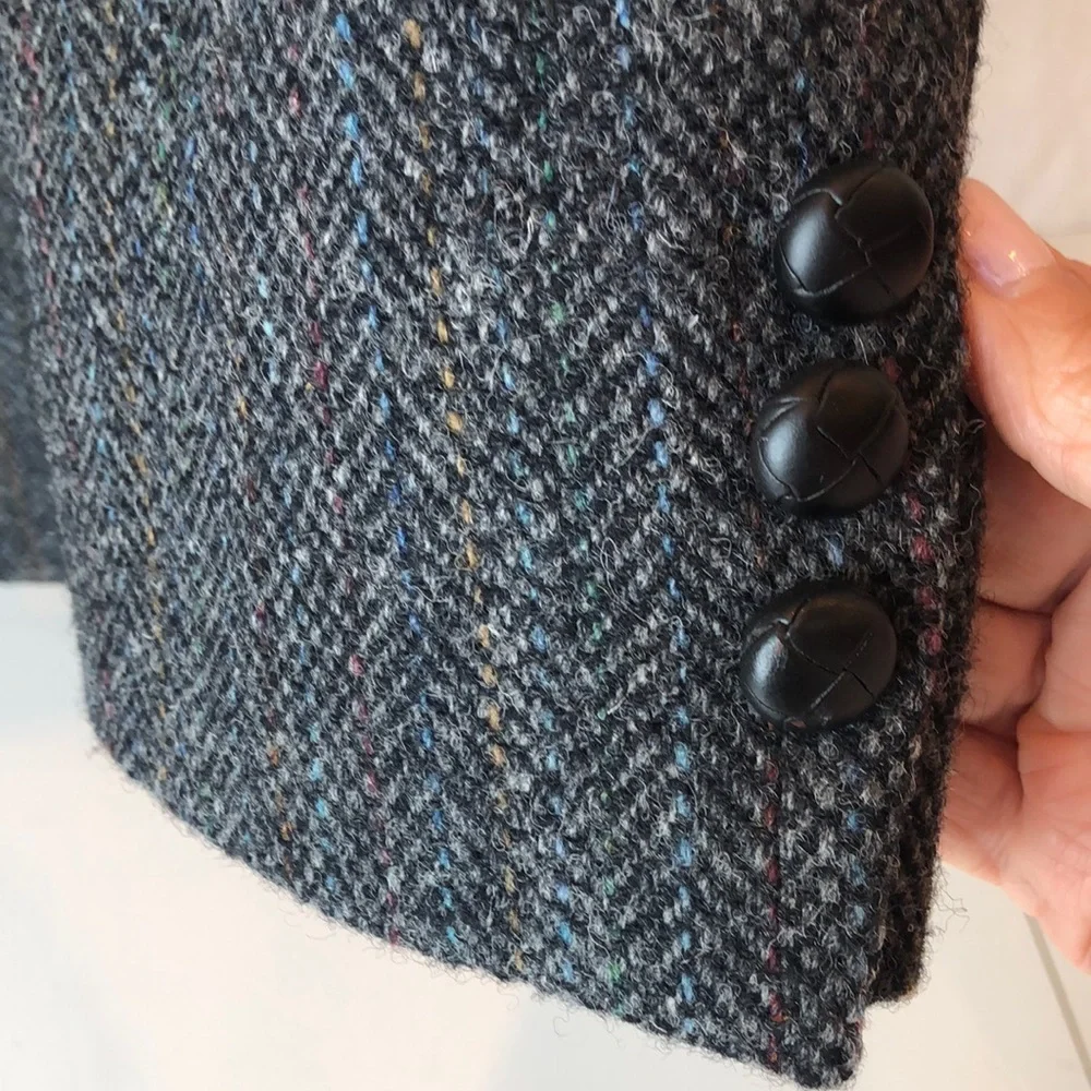 Gray Tweed wool Sport Coat Single breasted 2 button Structured Shoulders *42